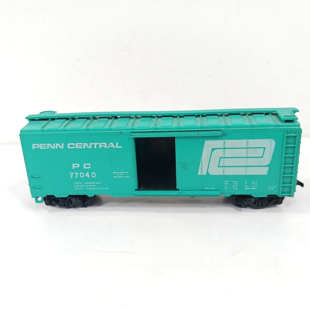 Athearn HO Scale Penn Central PC 77040 Boxcar Green Jade Vintage Model Train